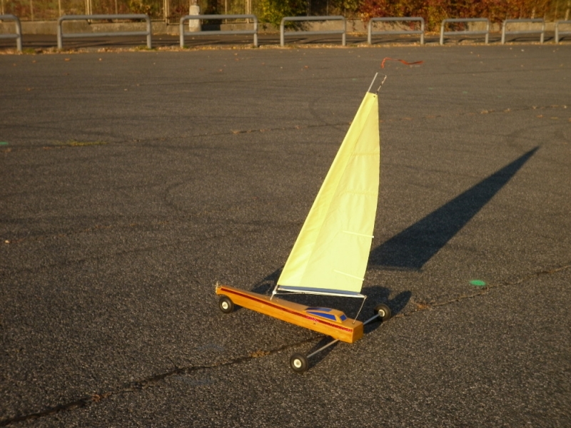 Beachwind-kolečková plachetnice