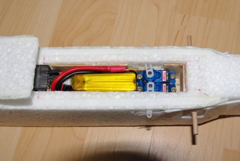 EPPlanes Fík 100 RC