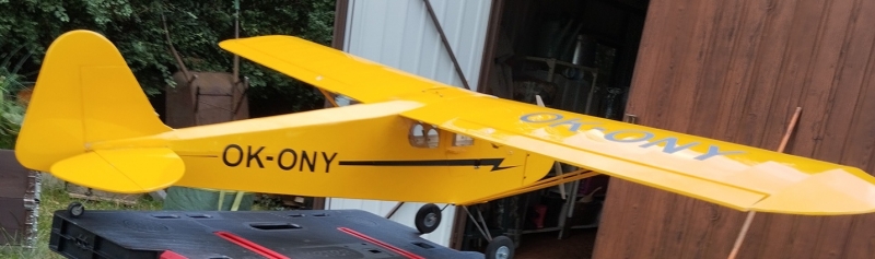 Piper J-3 - polomaketa