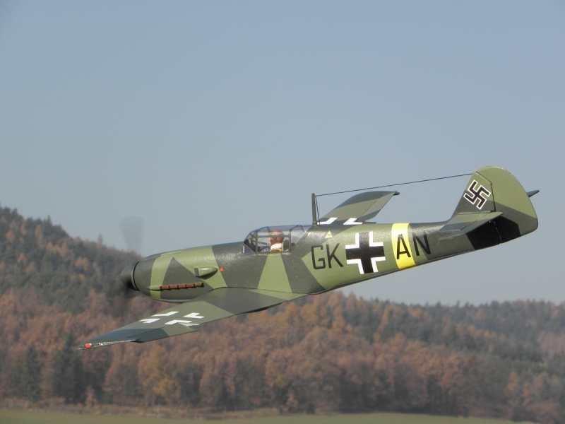 Messerschmitt Bf-109E s nosným