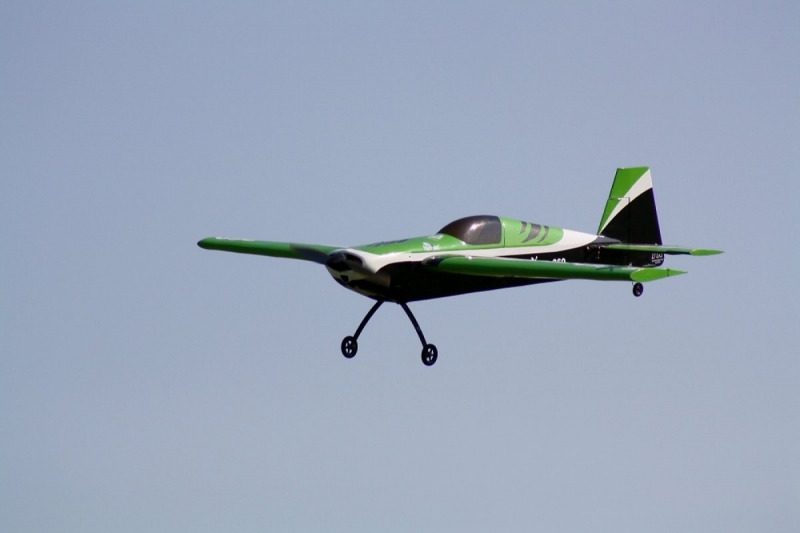 Extra 260