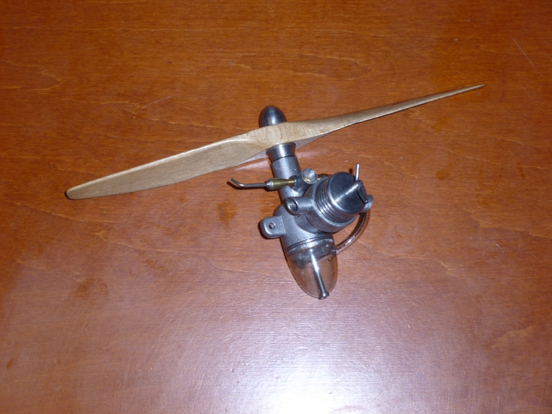 Nový motor 1cc Mikron