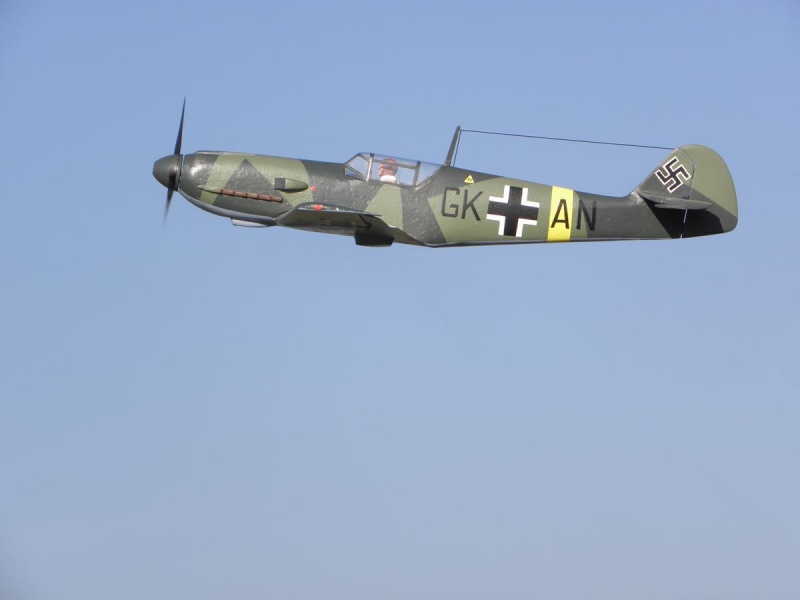 Messerschmitt Bf-109E s nosným