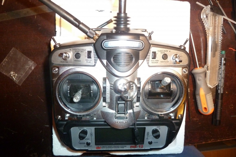 Graupner MX-12 na 2,4 Ghz