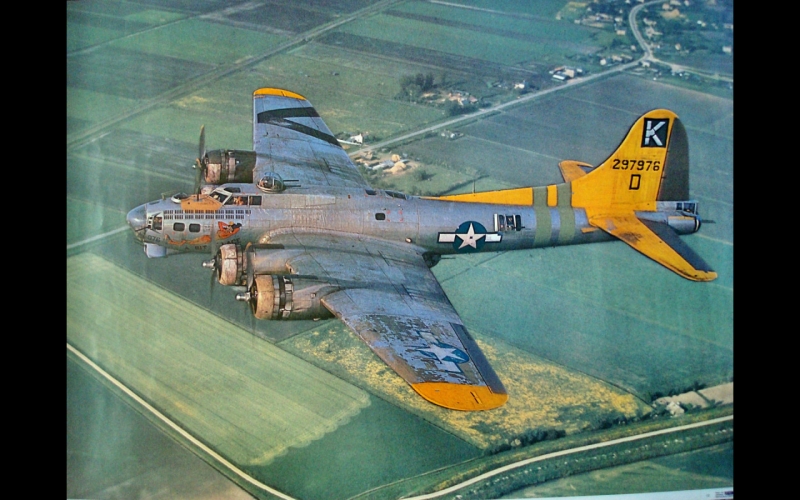 Boeing B-17G "A bit O lace"