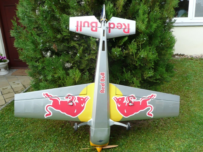 Extra 300 LP Red Bull  Prodáno