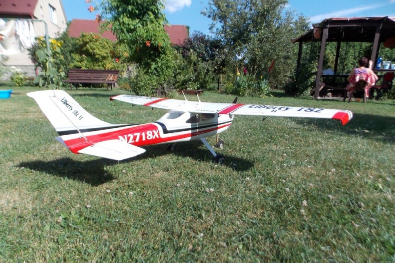 Cessna 182