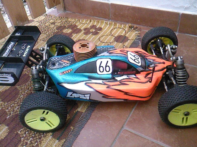 Team Losi 1:8IC Buggy