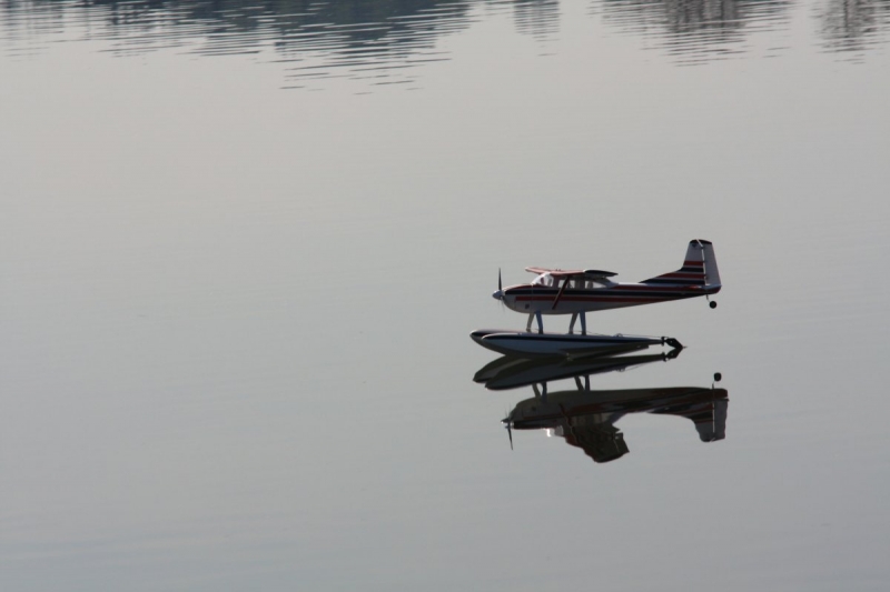 Cessna 185 na plovákách 