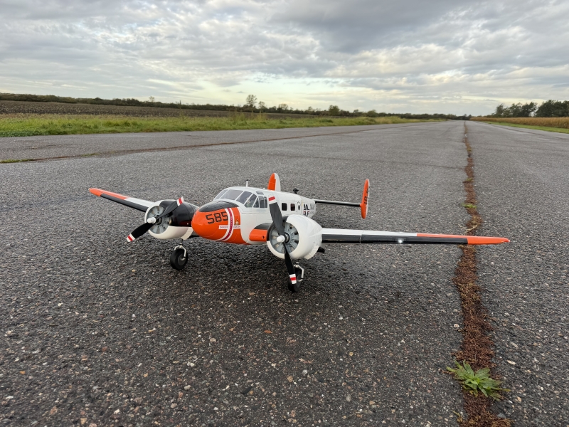 Beechcraft D18