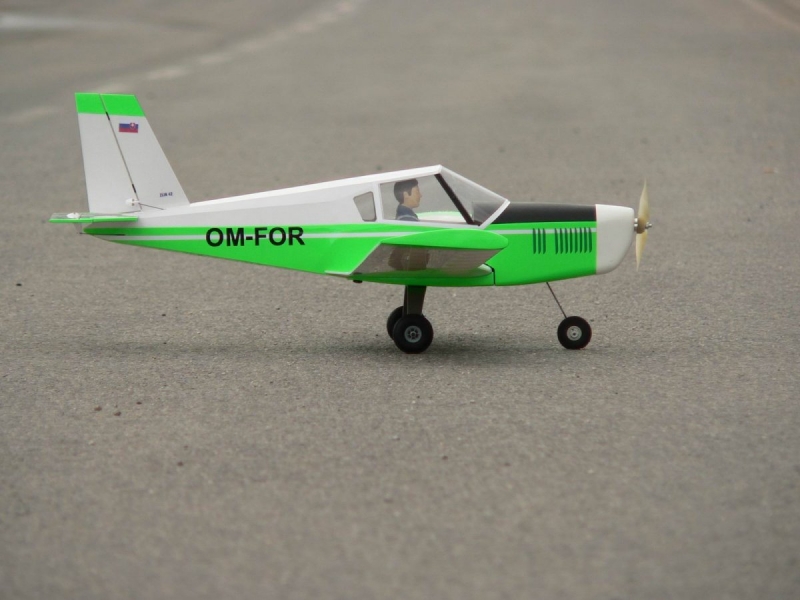 Zlin Z-42