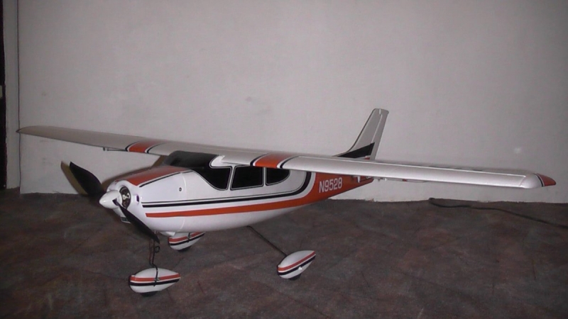Cessna 182 Skyartec
