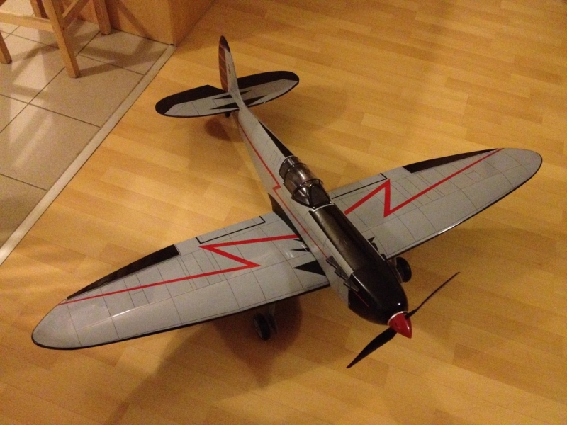 Spitfire z časopisu 