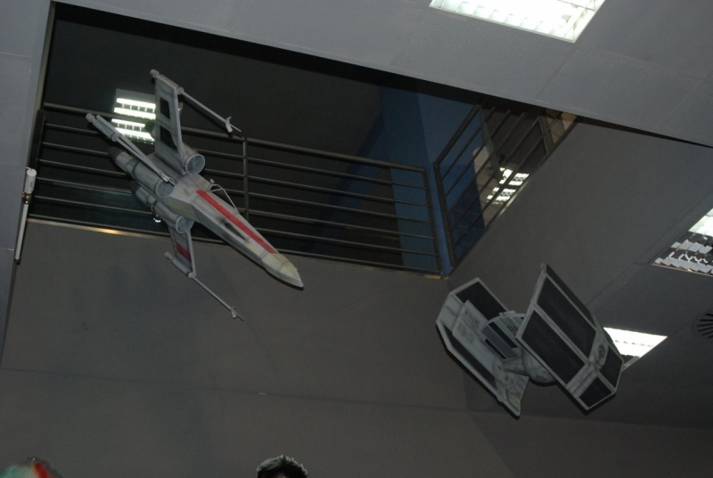 X - wing fighter