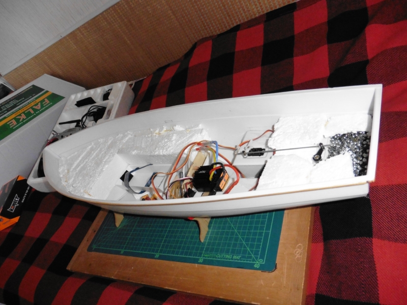 FALKE model rybářského člunu