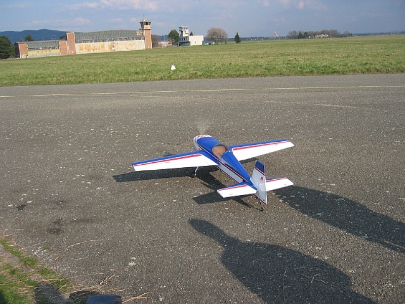 Extra 260 2m elektro Hangar9