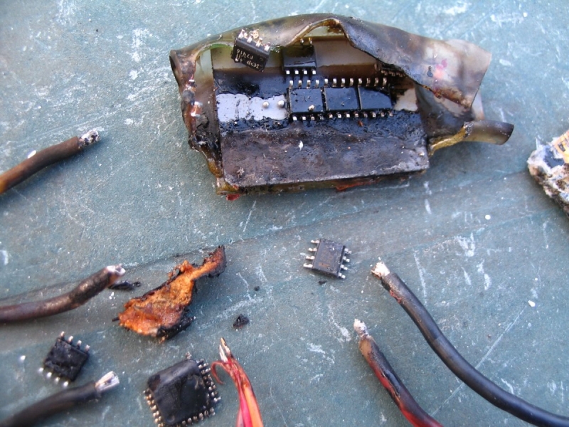 TORO 900 - vyhořelé