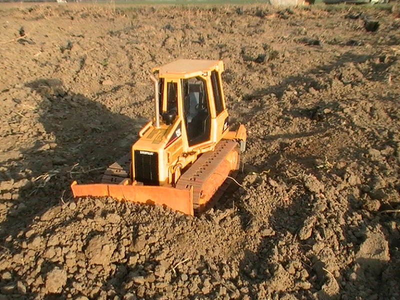 buldozer Caterpillar D5