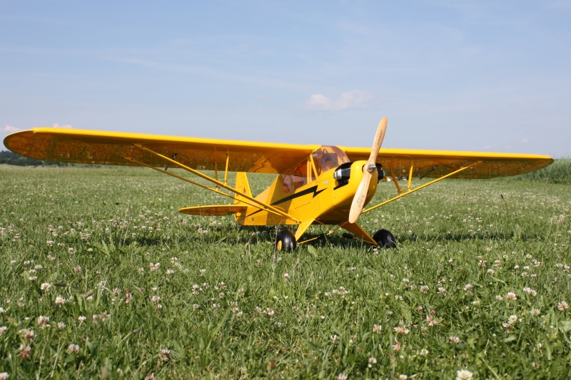 PIPER J-3 CUB